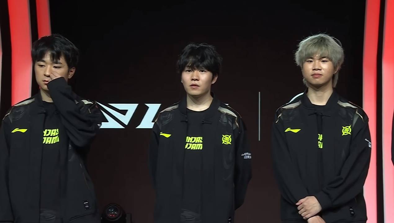 星空体育- 战术调整引发热议！，Rookie在IG比赛中战术调整上演精彩一战