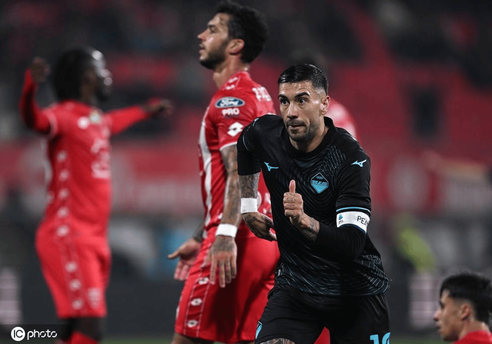 赛前突围战来临；拉齐奥围绕社区盾远射贴柱；赛场秩序良好；高层口径保持一致的简单介绍