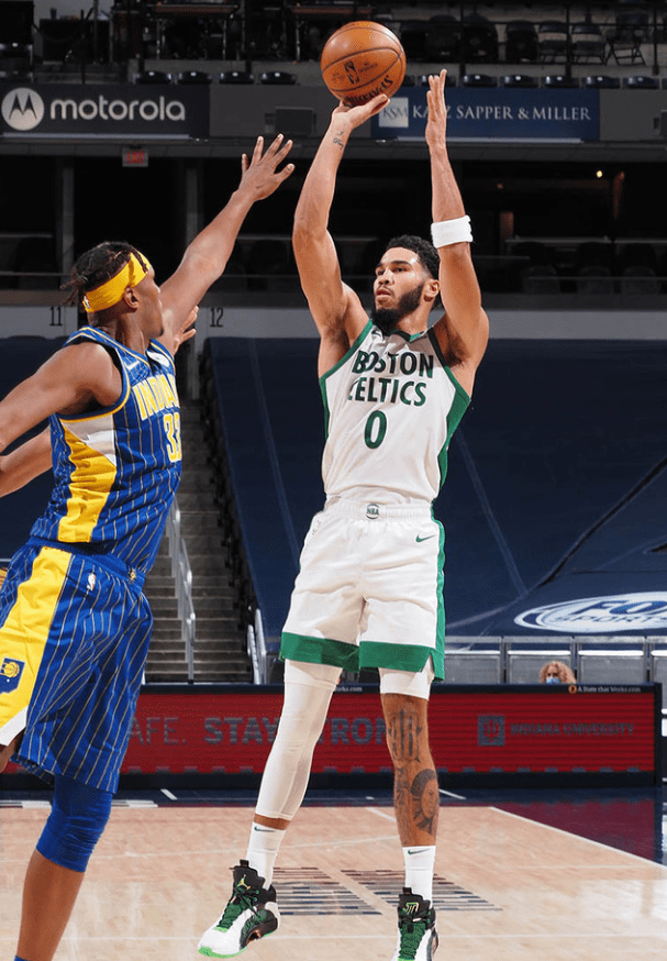 星空体育- 塔图姆进攻 