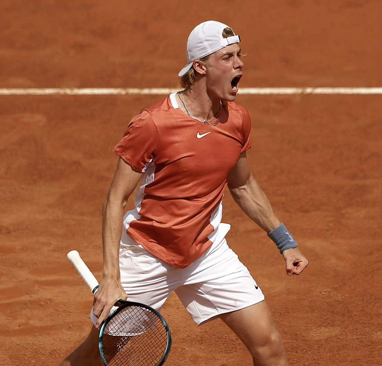 星空体育-纳达尔回归赛场，高光表现首场状态亮眼，热火观众沸腾！的简单介绍